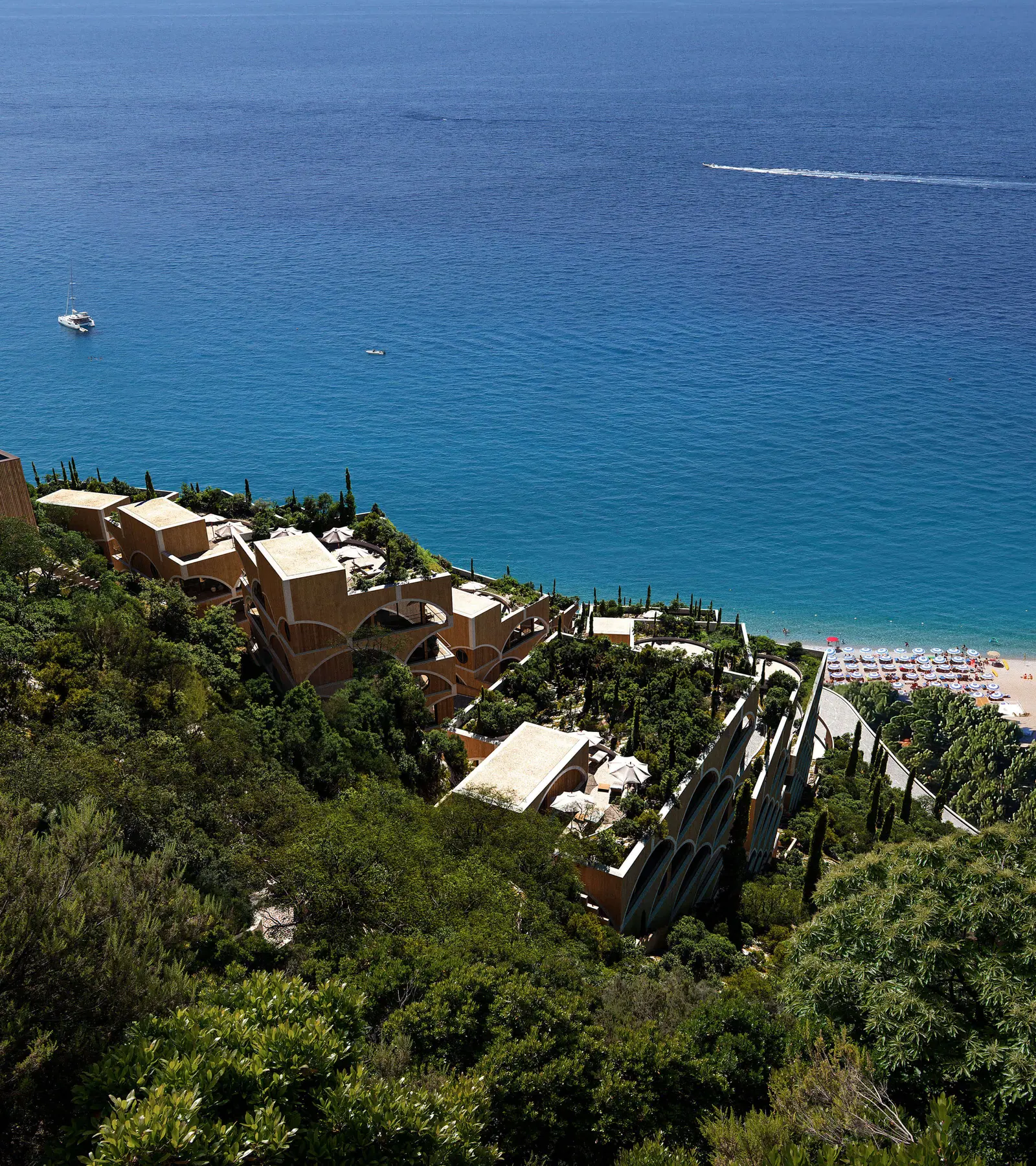 Veranda’s terraces above the sea at Shëngjin, in the visualisation by MIR