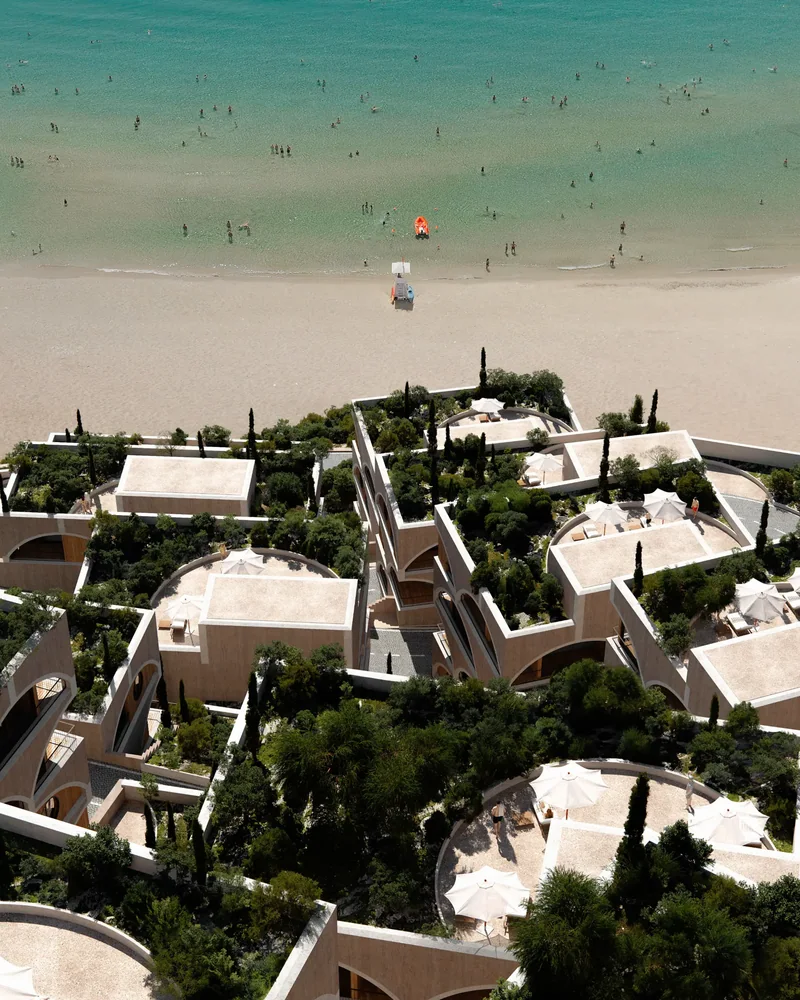 The village and the beach from above, visualisation by MIR
